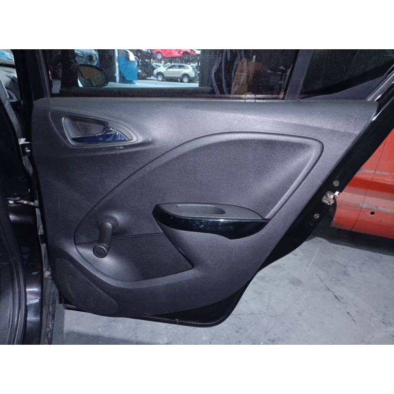 Recambio de guarnecido puerta trasera derecha para opel corsa e selective referencia OEM IAM   