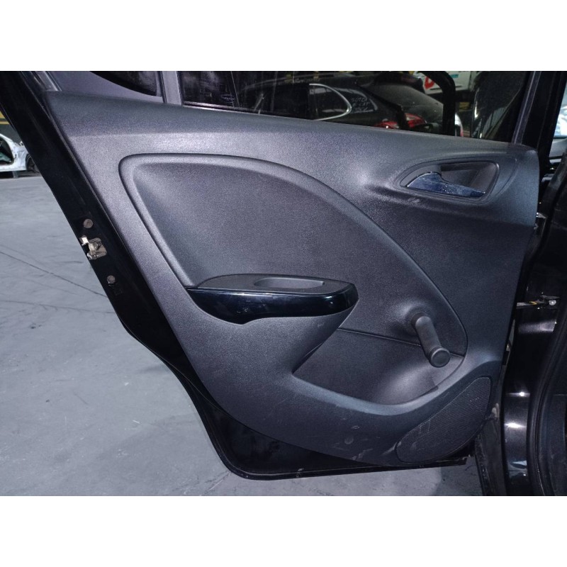 Recambio de guarnecido puerta trasera izquierda para opel corsa e selective referencia OEM IAM   