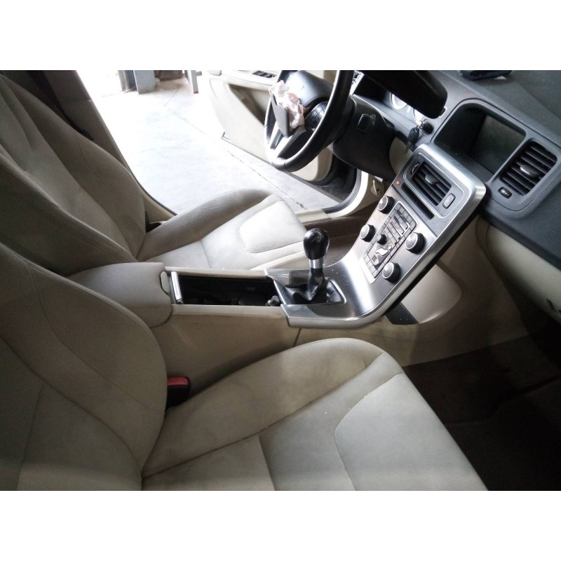 Recambio de consola central para volvo s60 lim. kinetic referencia OEM IAM   