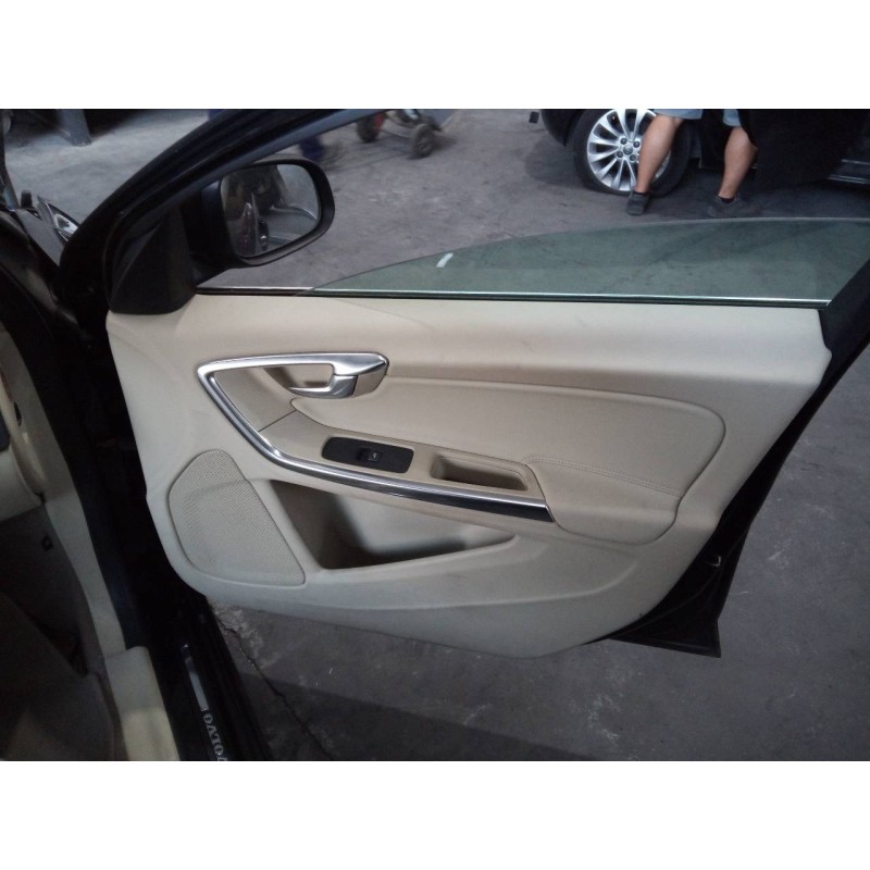 Recambio de guarnecido puerta delantera derecha para volvo s60 lim. kinetic referencia OEM IAM   