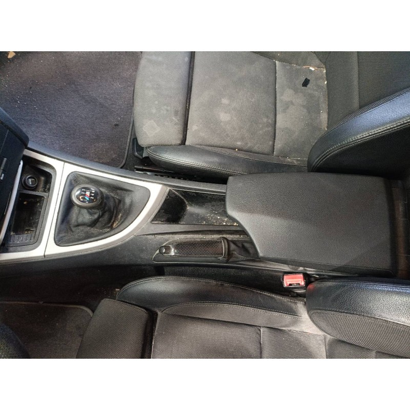 Recambio de consola central para bmw serie 1 berlina (e81/e87) 116d referencia OEM IAM   
