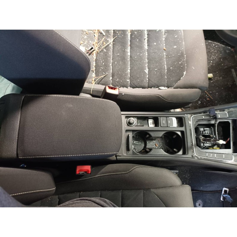 Recambio de consola central para volkswagen golf vii lim. (5g1) highline bluemotion referencia OEM IAM   