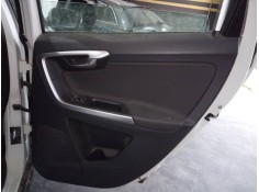 GUARNECIDO PUERTA TRASERA DERECHA 