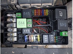 CAJA RELES / FUSIBLES 