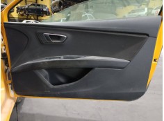 GUARNECIDO PUERTA DELANTERA DERECHA 