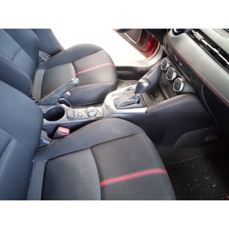 Recambio de consola central para mazda 2 lim. () evolution referencia OEM IAM   