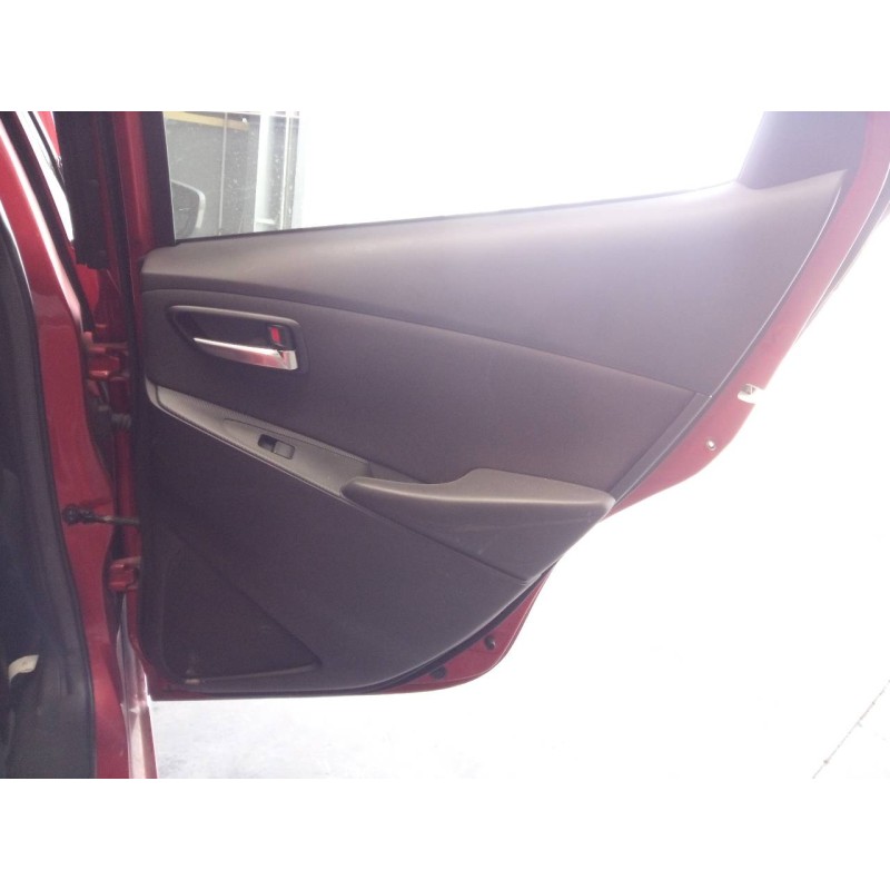 Recambio de guarnecido puerta trasera derecha para mazda 2 lim. () evolution referencia OEM IAM   