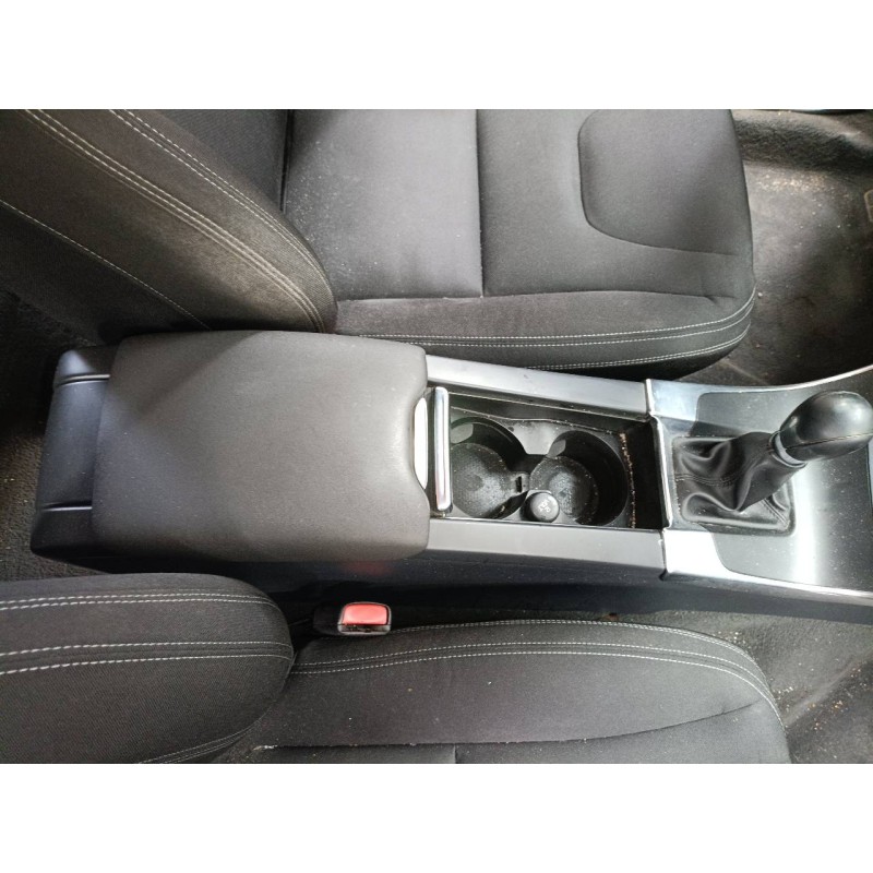Recambio de consola central para volvo v60 kombi kinetic referencia OEM IAM   