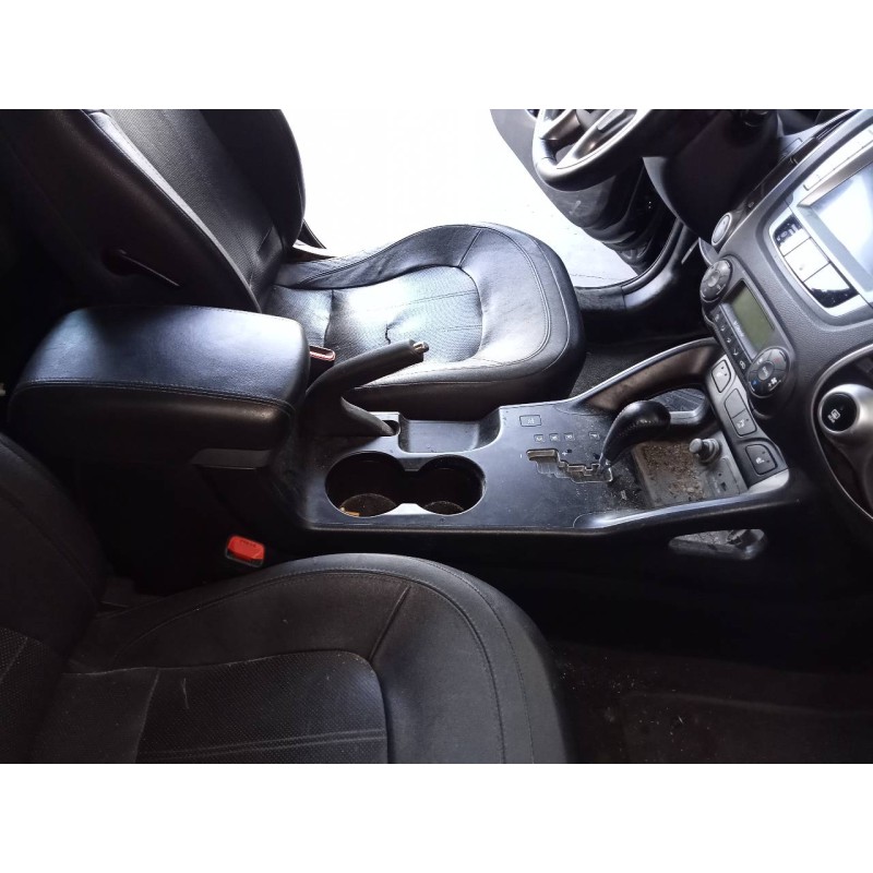 Recambio de consola central para hyundai ix35 style awd referencia OEM IAM   