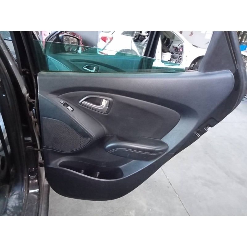 Recambio de guarnecido puerta trasera derecha para hyundai ix35 style awd referencia OEM IAM   