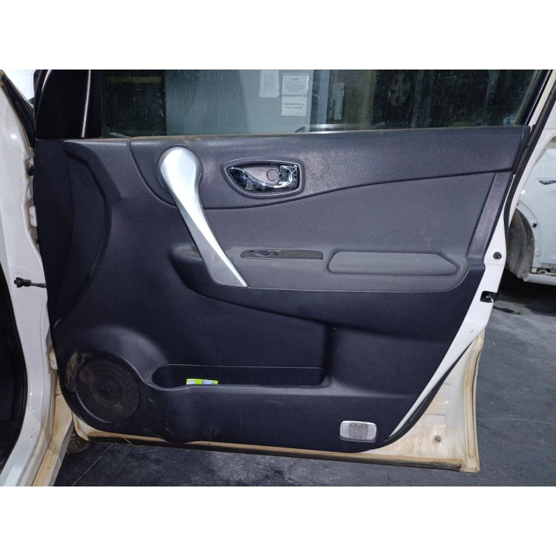 Recambio de guarnecido puerta delantera derecha para renault koleos expression referencia OEM IAM   