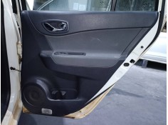 Recambio de guarnecido puerta trasera derecha para renault koleos expression referencia OEM IAM   