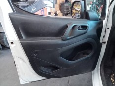 GUARNECIDO PUERTA DELANTERA IZQUIERDA 