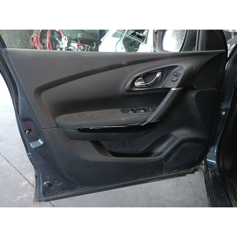 Recambio de guarnecido puerta delantera izquierda para renault kadjar zen referencia OEM IAM   
