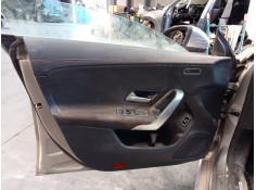 GUARNECIDO PUERTA DELANTERA IZQUIERDA 