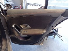 GUARNECIDO PUERTA TRASERA DERECHA 