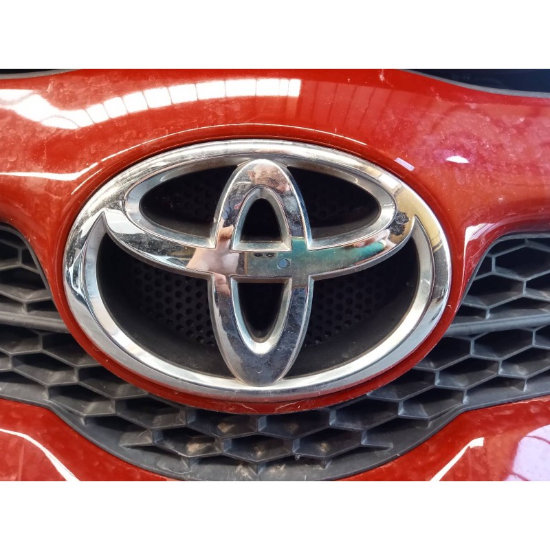 Recambio de rejilla delantera para toyota auris active referencia OEM IAM   