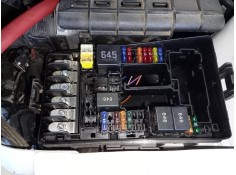 CAJA RELES / FUSIBLES 