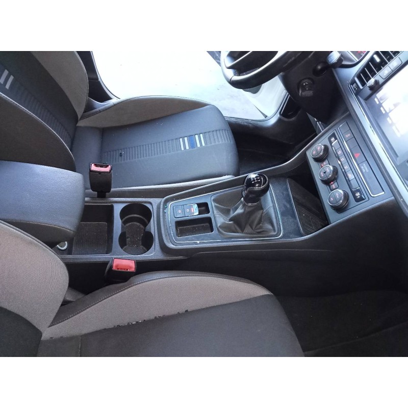 Recambio de consola central para seat leon (5f1) style visio edition referencia OEM IAM   