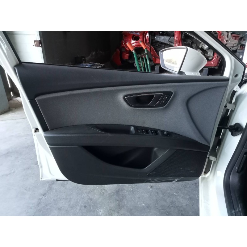 Recambio de guarnecido puerta delantera izquierda para seat leon (5f1) style visio edition referencia OEM IAM   