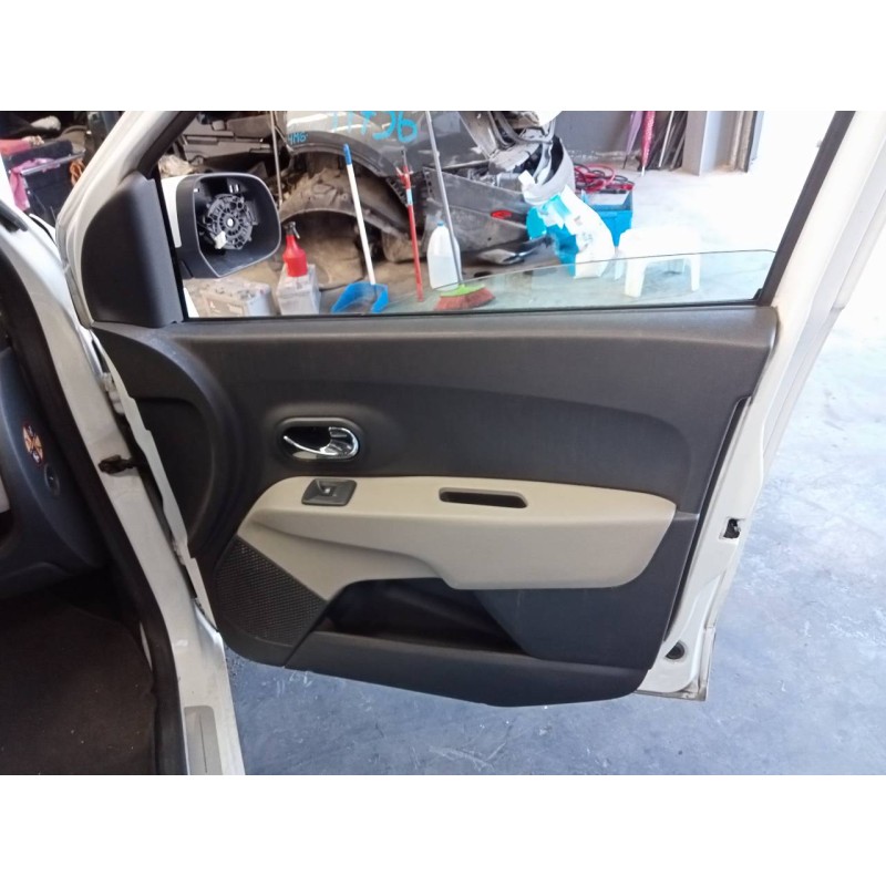 Recambio de guarnecido puerta delantera derecha para dacia lodgy laureate referencia OEM IAM   