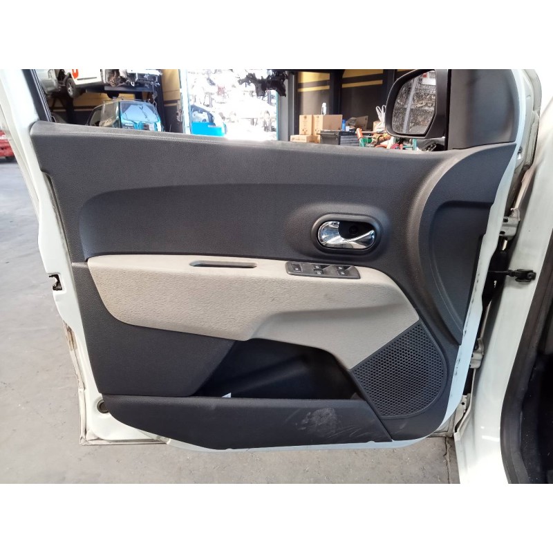 Recambio de guarnecido puerta delantera izquierda para dacia lodgy laureate referencia OEM IAM   