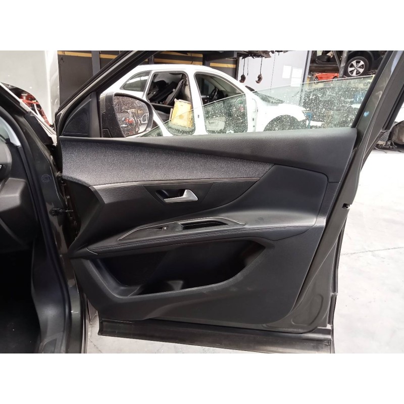 Recambio de guarnecido puerta delantera derecha para peugeot 5008 gt line referencia OEM IAM   