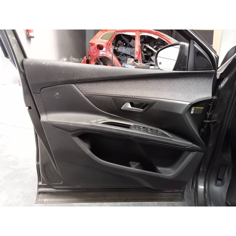 Recambio de guarnecido puerta delantera izquierda para peugeot 5008 gt line referencia OEM IAM   