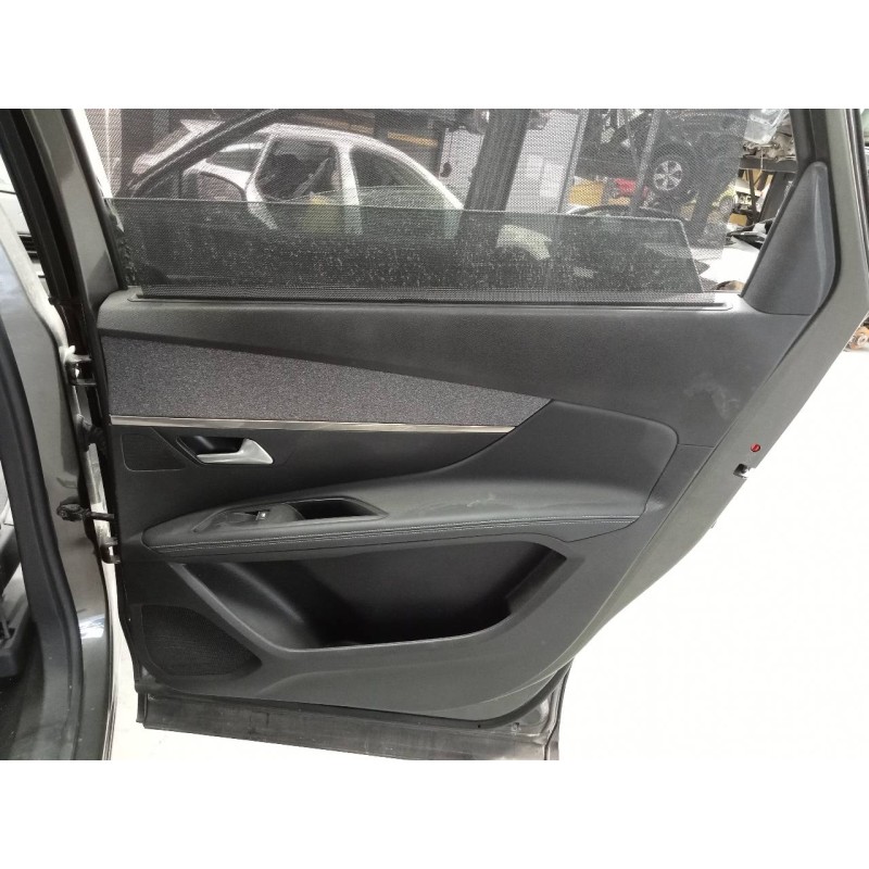 Recambio de guarnecido puerta trasera derecha para peugeot 5008 gt line referencia OEM IAM   