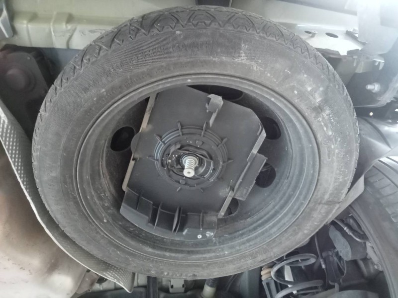 Recambio de neumatico repuesto para peugeot 5008 gt line referencia OEM IAM T135/80/18  