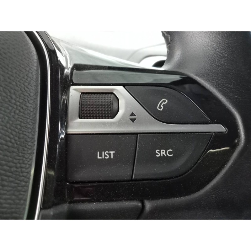 Recambio de volante para peugeot 5008 gt line referencia OEM IAM   