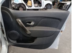 GUARNECIDO PUERTA DELANTERA DERECHA 