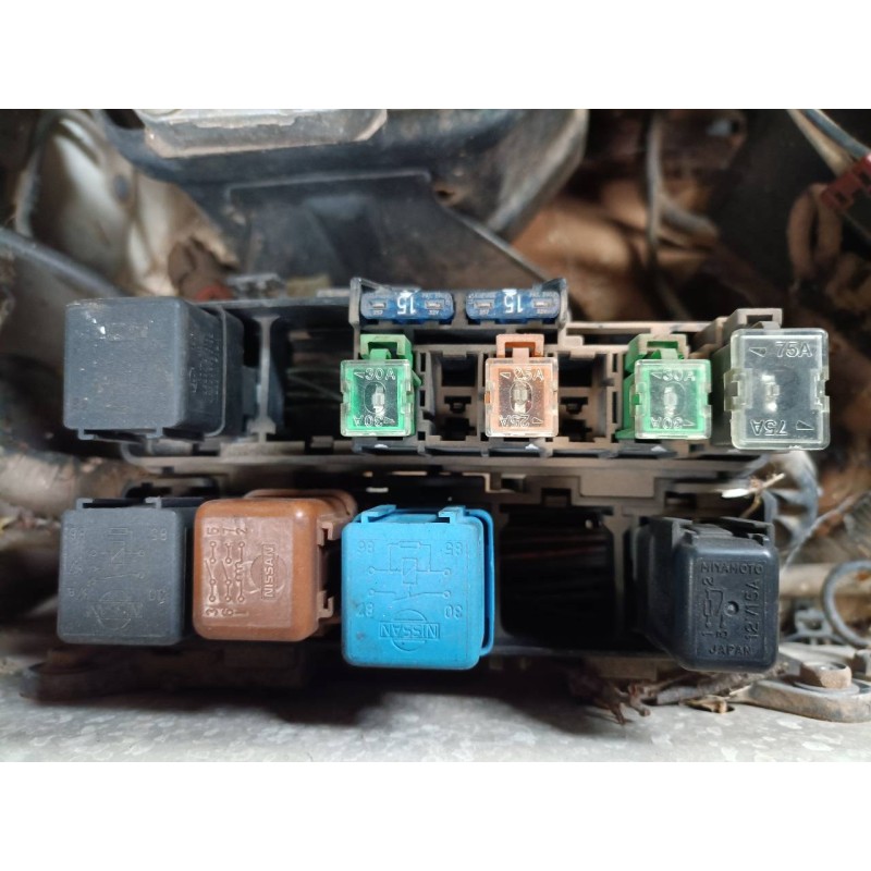 Recambio de caja reles / fusibles para nissan terrano/terrano.ii (r20) s (5-ptas.) referencia OEM IAM   