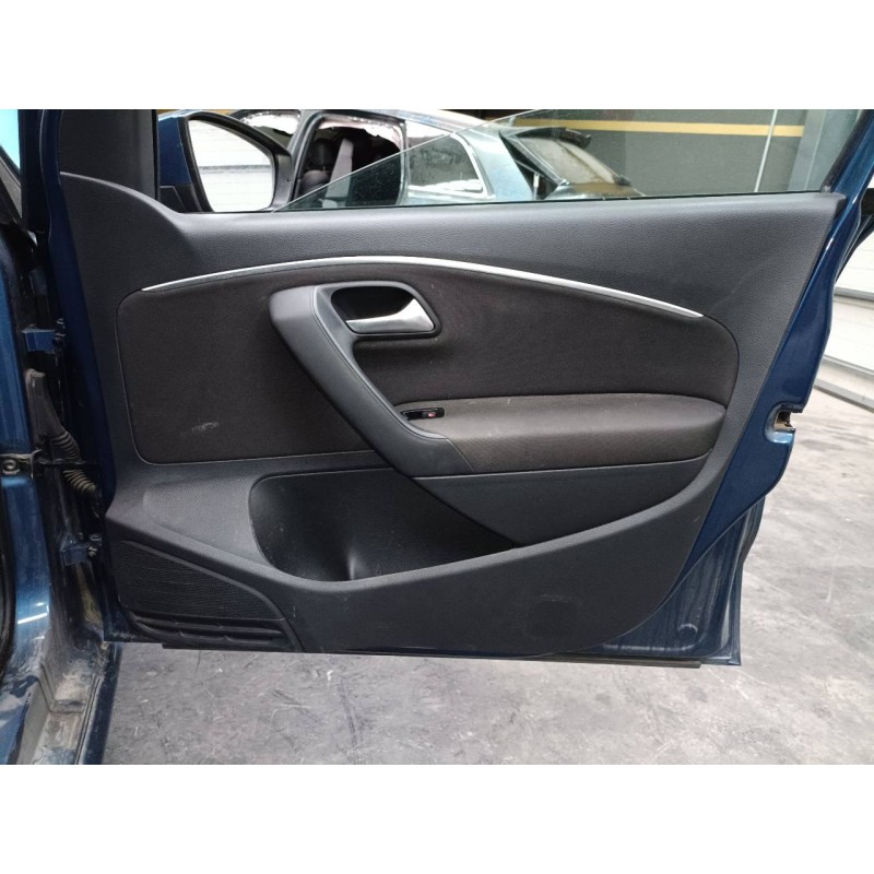 Recambio de guarnecido puerta delantera derecha para volkswagen polo (6c1) highline bluemotion referencia OEM IAM   