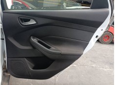 GUARNECIDO PUERTA TRASERA DERECHA 