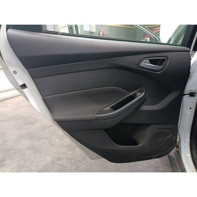 Recambio de guarnecido puerta trasera izquierda para ford focus lim. (cb8) edition referencia OEM IAM   