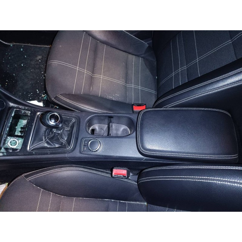 Recambio de consola central para mercedes clase a (w176) a 180 cdi blueefficiency (176.012) referencia OEM IAM   