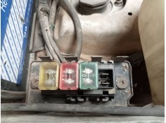 CAJA RELES / FUSIBLES 