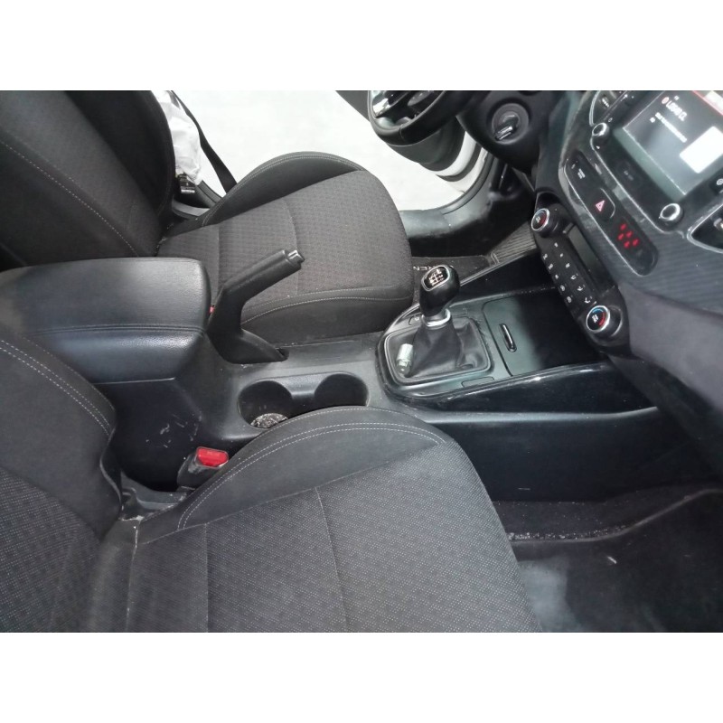 Recambio de consola central para kia carens ( ) concep referencia OEM IAM   