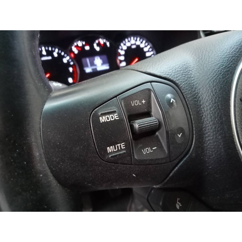 Recambio de volante para kia carens ( ) concep referencia OEM IAM   