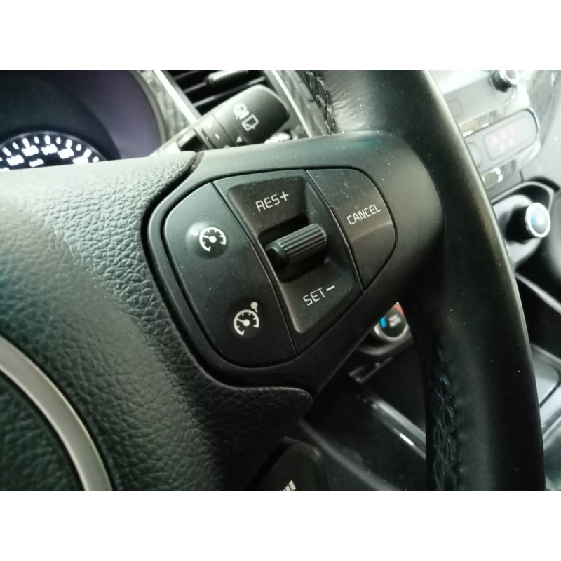 Recambio de volante para kia carens ( ) concep referencia OEM IAM   