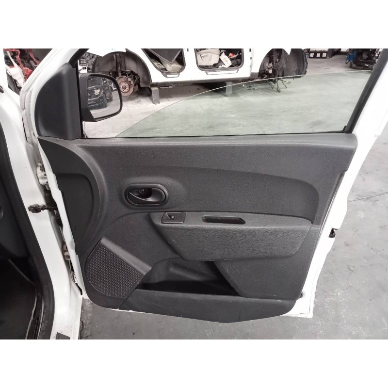 Recambio de guarnecido puerta delantera derecha para dacia dokker express express referencia OEM IAM   
