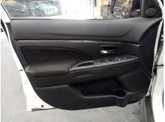 GUARNECIDO PUERTA DELANTERA IZQUIERDA 
