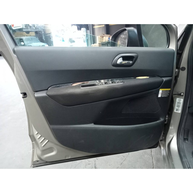 Recambio de guarnecido puerta delantera izquierda para peugeot 5008 referencia OEM IAM   