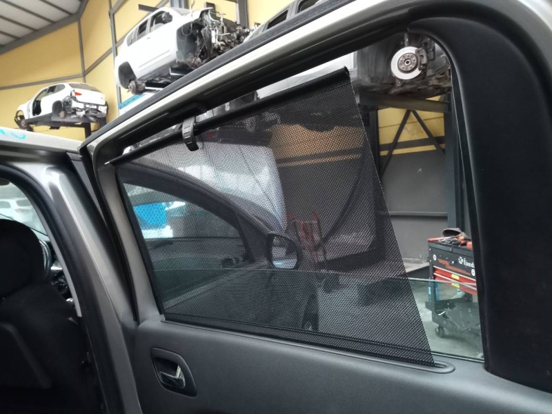 Recambio de guarnecido puerta trasera derecha para peugeot 5008 referencia OEM IAM   