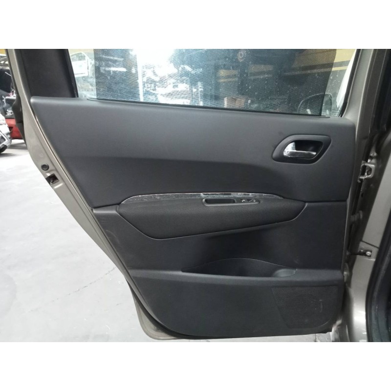 Recambio de guarnecido puerta trasera izquierda para peugeot 5008 referencia OEM IAM   
