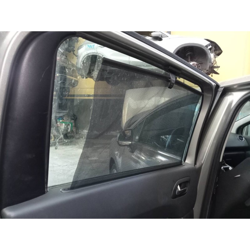 Recambio de guarnecido puerta trasera izquierda para peugeot 5008 referencia OEM IAM   