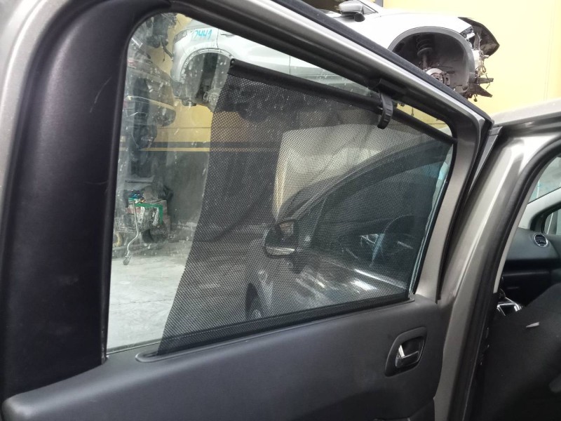 Recambio de guarnecido puerta trasera izquierda para peugeot 5008 referencia OEM IAM   