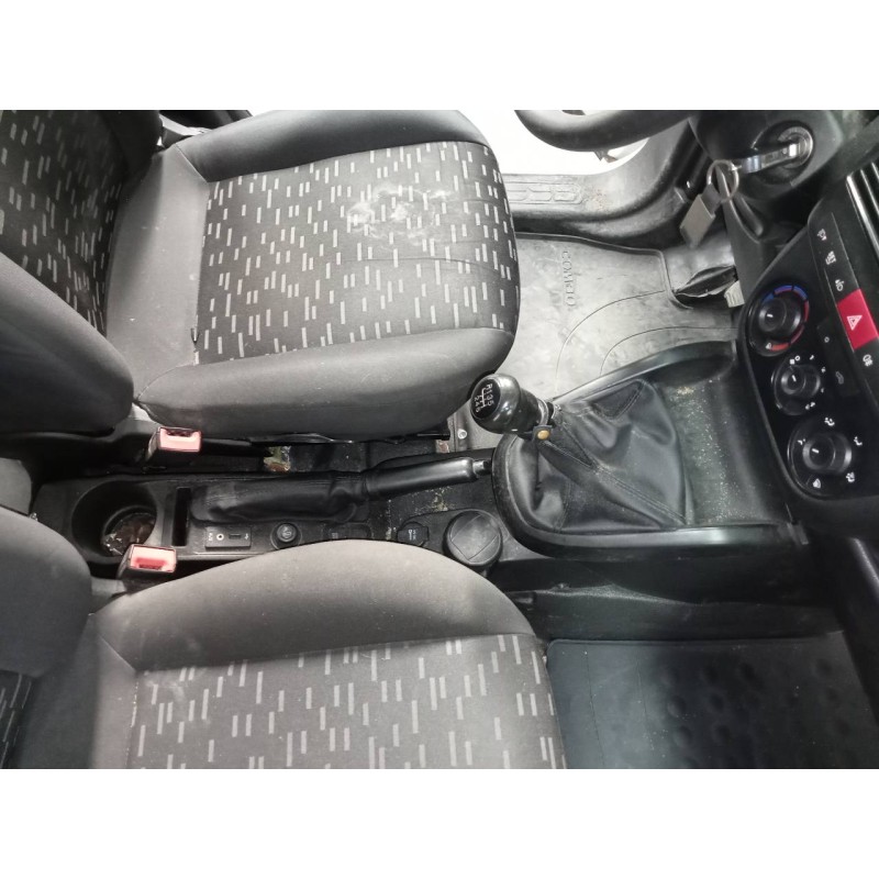 Recambio de consola central para opel combo d 1.6 16v cdti referencia OEM IAM   