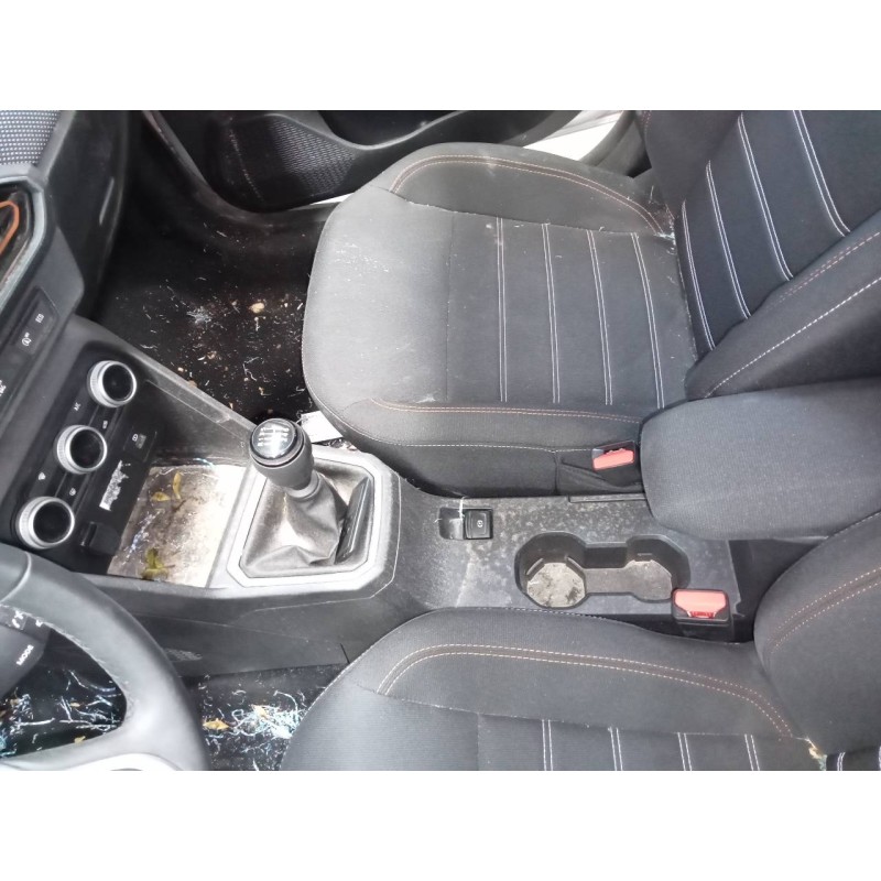 Recambio de consola central para dacia sandero iii referencia OEM IAM   